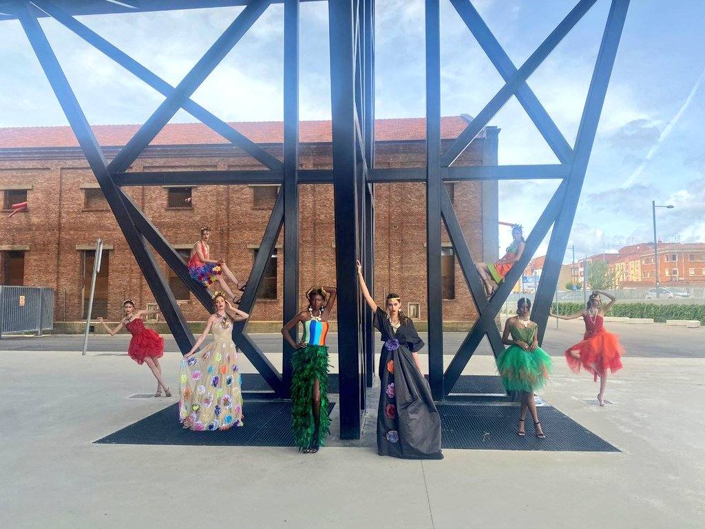 Imagen de la 'Fashion Film' de la Pasarela de Moda de Castilla y León en el Palacio de Conggreso. 