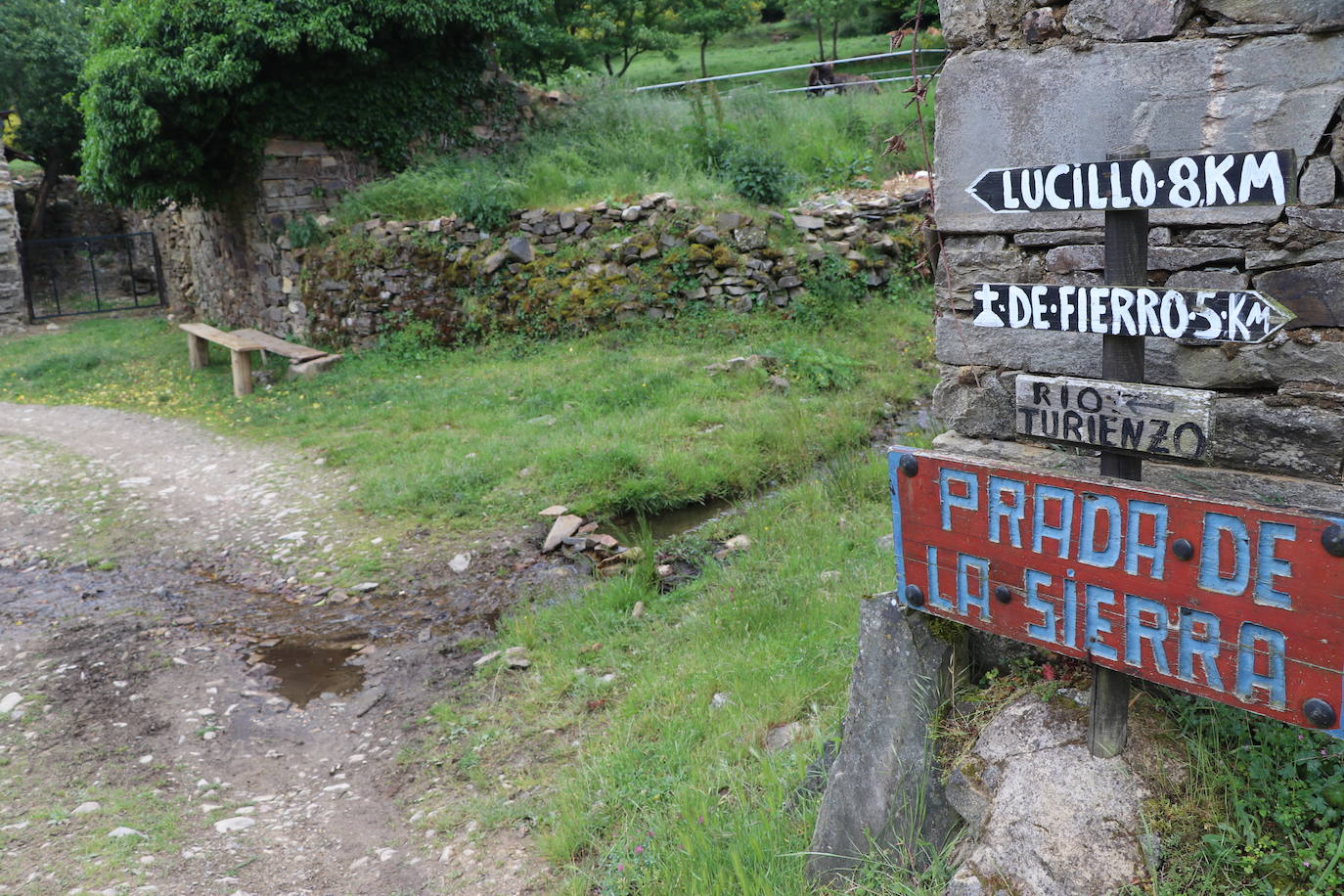 Fotos: El pueblo leonés que vuelve a ser pueblo