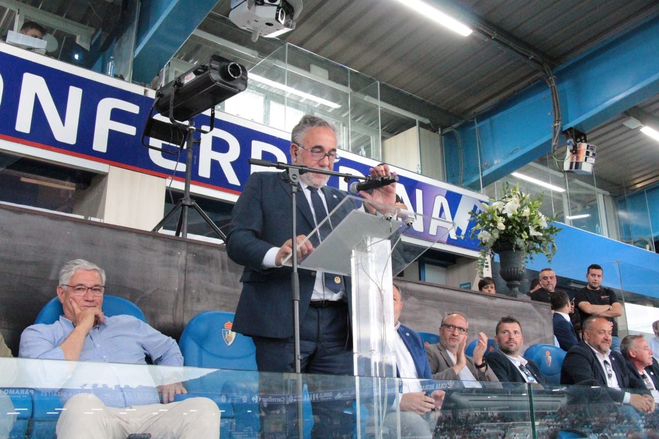 La SD Ponferradina celebra una gran fiesta en el estadio de El Toralín para conmemorar sus cien años de vida. 