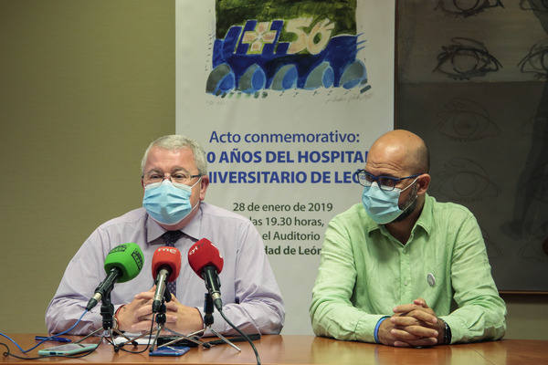 Presentación de la memoria Caule en el Complejo Asistencial Universitario de León. 