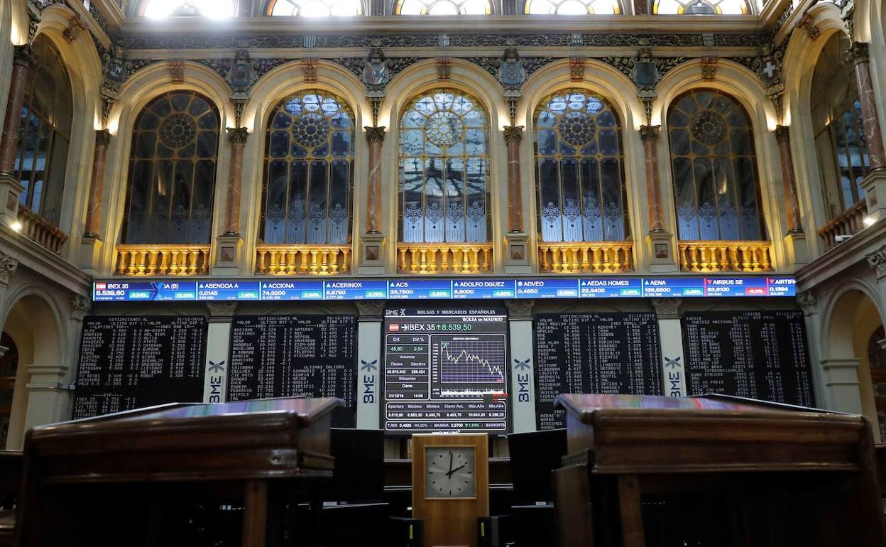 Interior de la Bolsa de Madrid. 