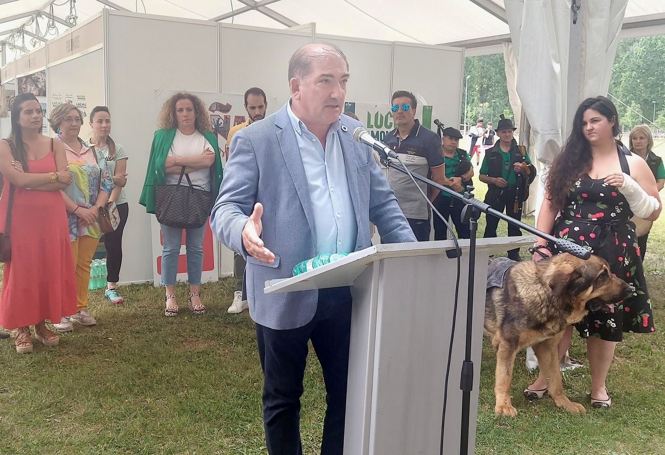 Boñar muestra lo mejor de la montaña leonesa en la 'IV Feria de la Montaña'. La Feria de la Montaña Leonesa vive su puesta de largo en una edición con tresjornadas y El Soto de Boñar como escenario. Los visitantes podrán disfrutar de una veintena de actividades y 17 expositores. 