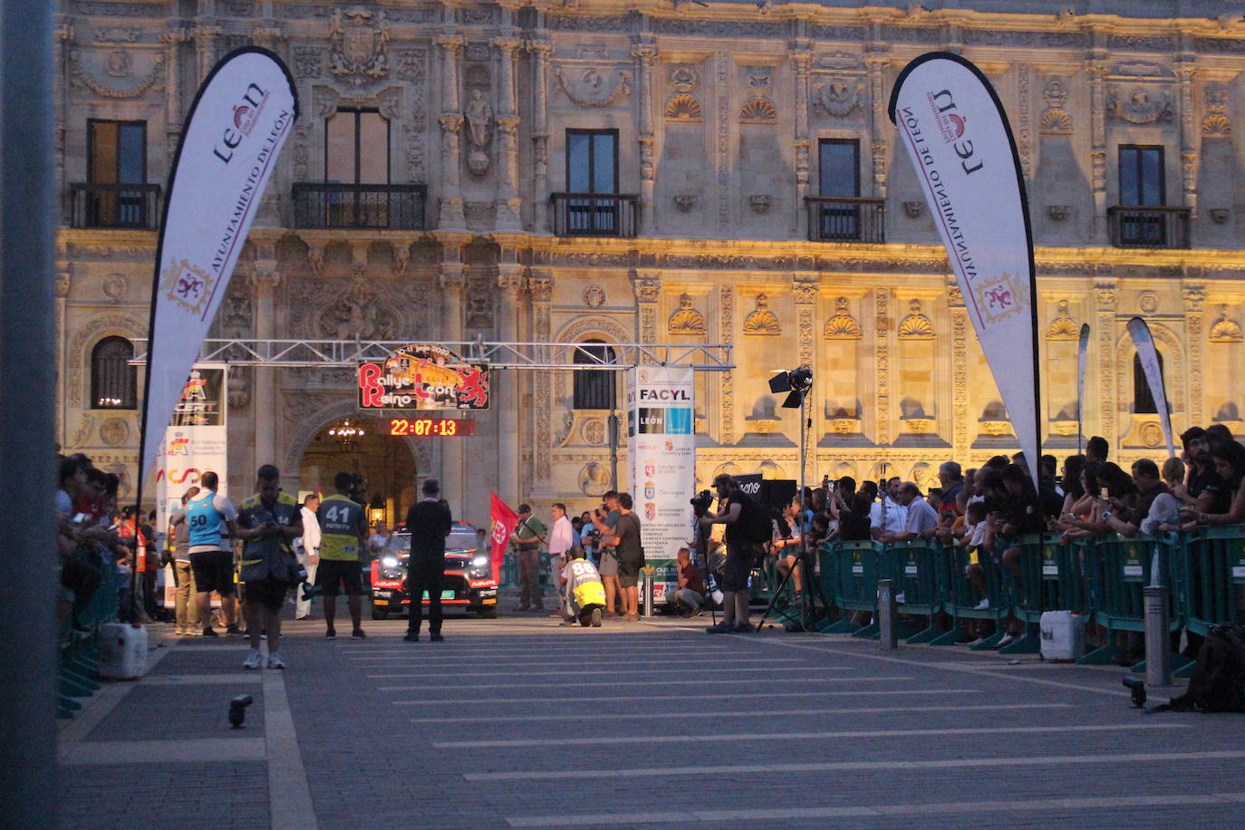 Fotos: Comienzan a rugir los motores en León