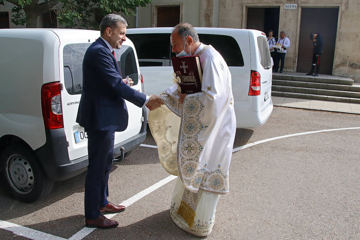 Celebración de la fiesta de Pentecostés por el rito oriental. 