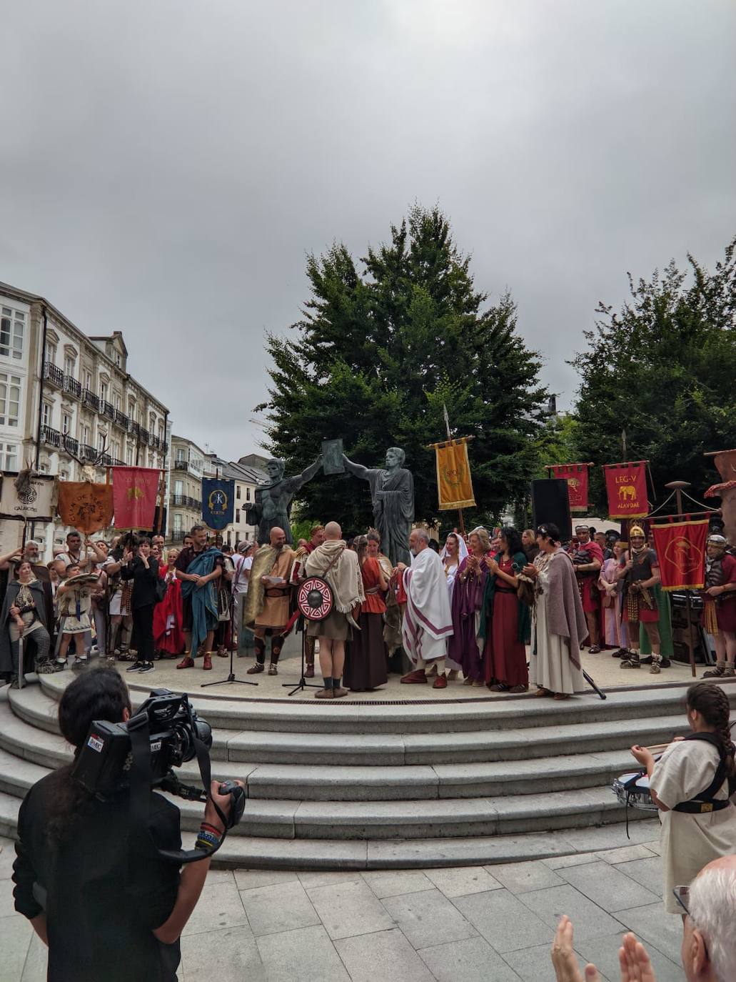 Fotos: Astures y Romanos de Astorga visitan el Arde Lucus en Lugo