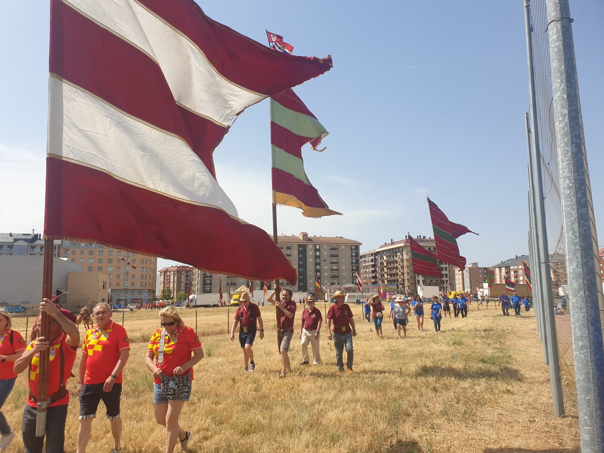 La iniciativa 'Pendones concejiles en los Caminos de Santiago del viejo Reino de León' 