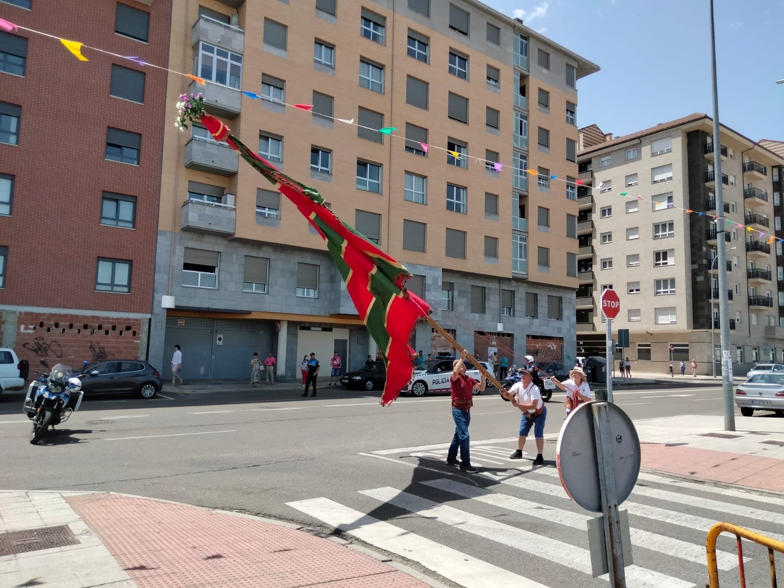 La iniciativa 'Pendones concejiles en los Caminos de Santiago del viejo Reino de León' 