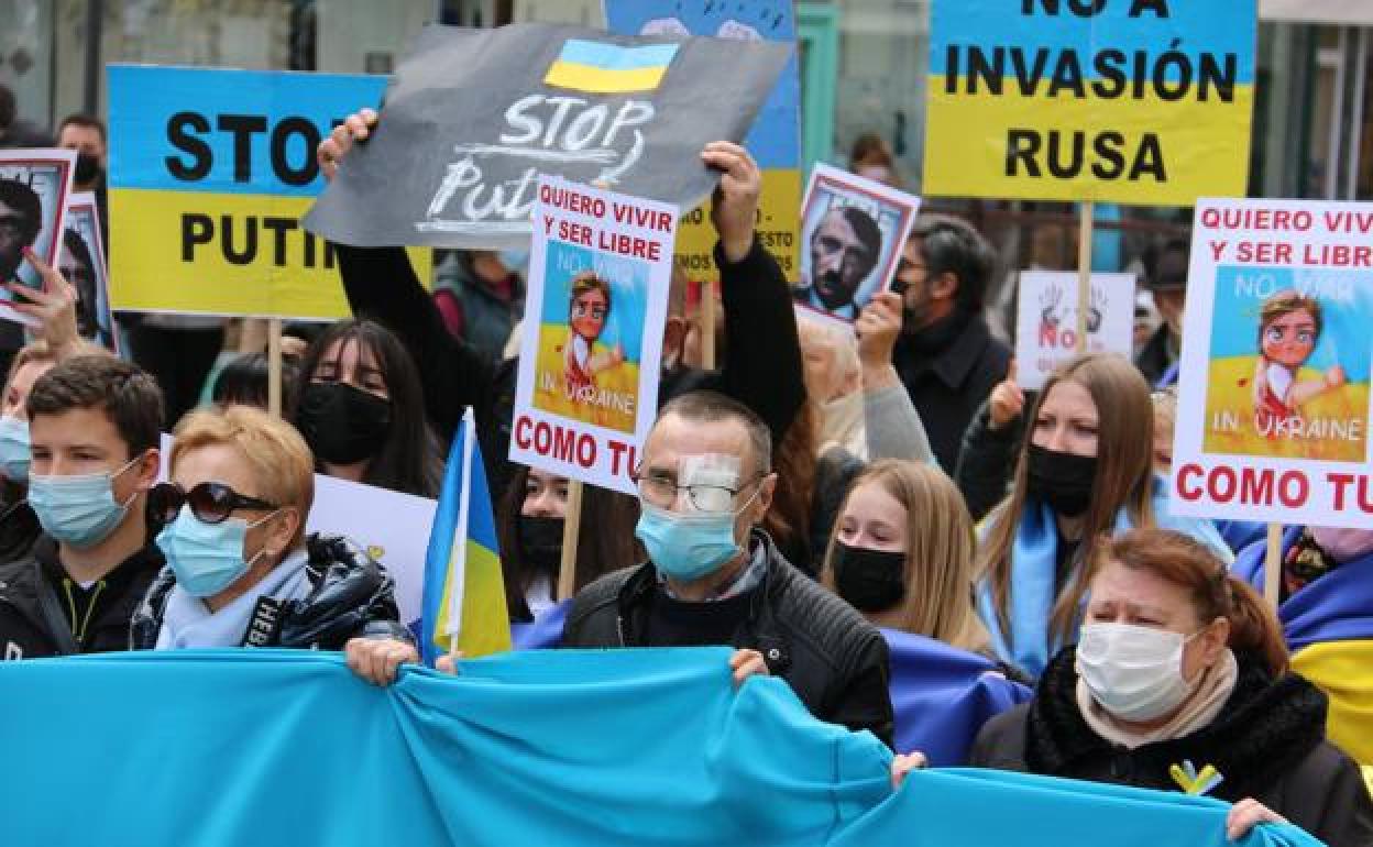 Concentración en León contra la guerra de Ucrania