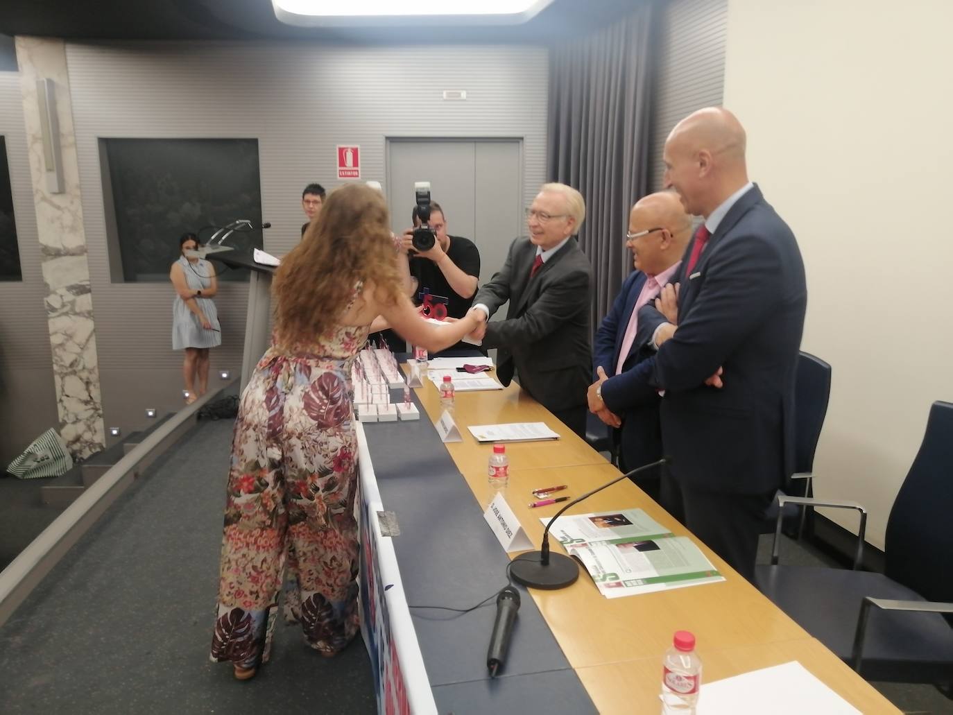 León aplaude la labor desinteresada durante 50 años de la Hermandad de Donantes de Sangre.