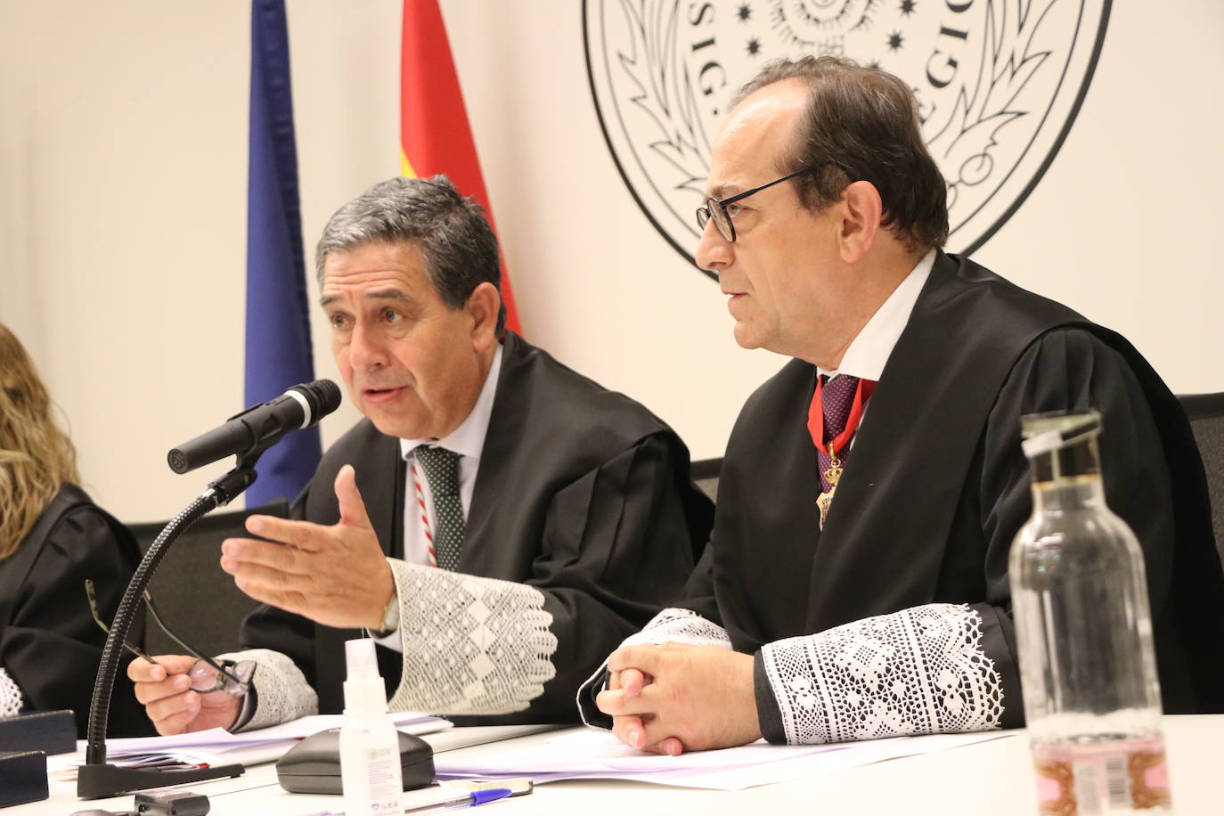 La sesión plenaria realizada por el Consejo de la Abogacía de Castilla y León en el Colegio de Abogados de León.