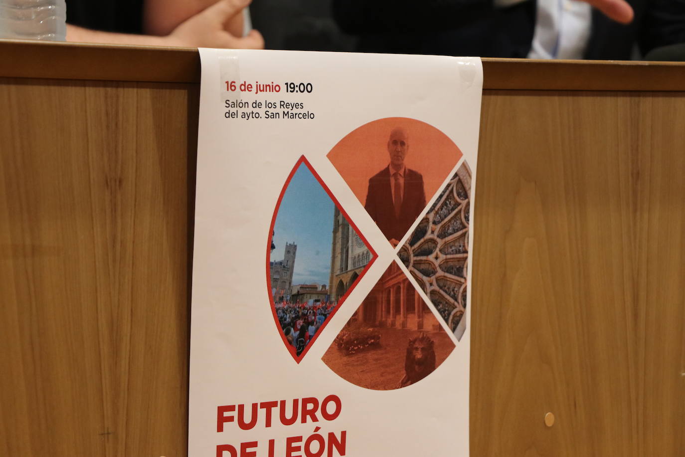 Los representantes han analizado cuál es la situación actual del futuro leonés después de la segunda manifestación multitudinaria en la que se reivindicaba un futuro para la provincia. 