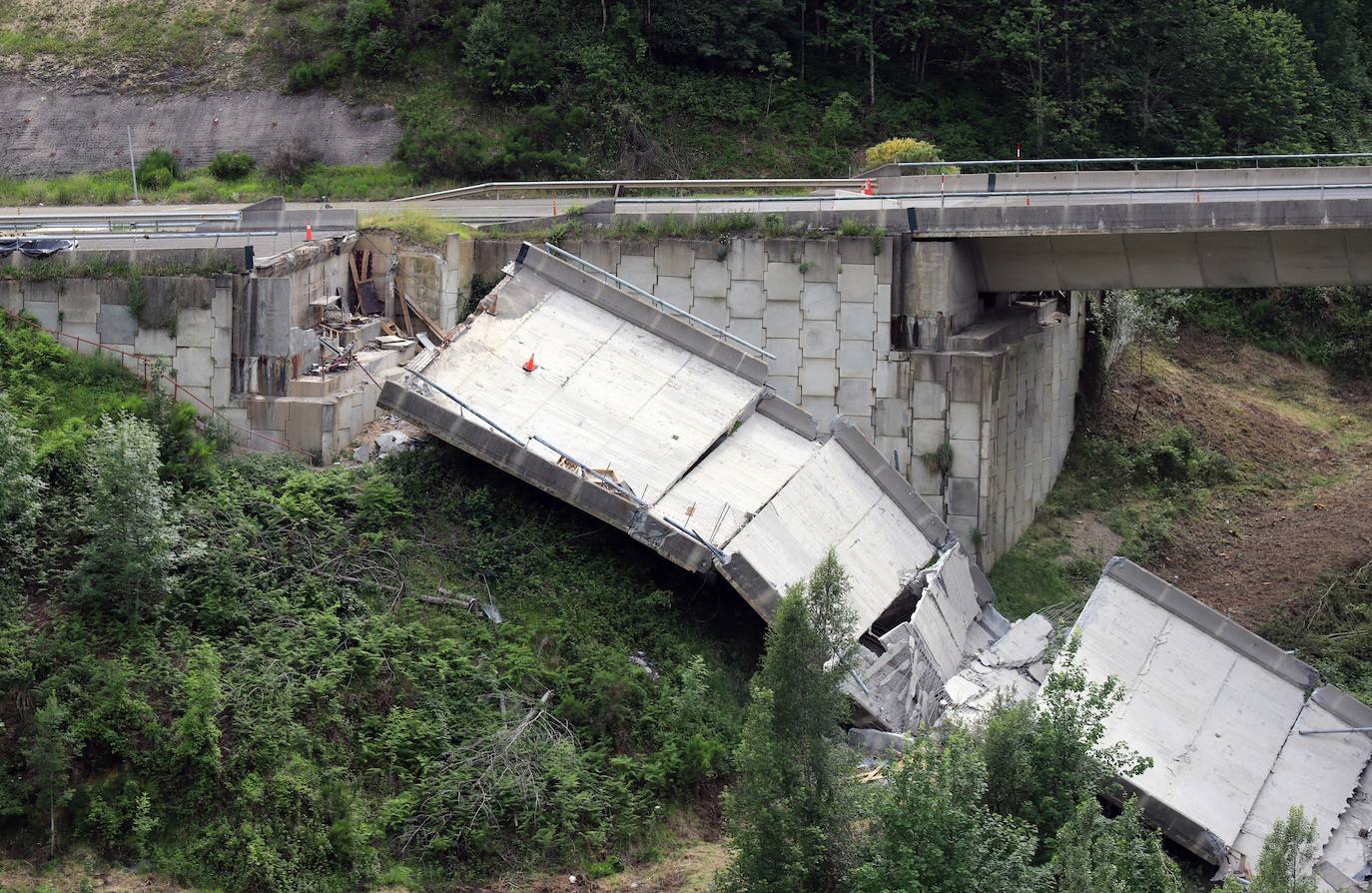 Fotos: Visita al viaducto caído en El Bierzo