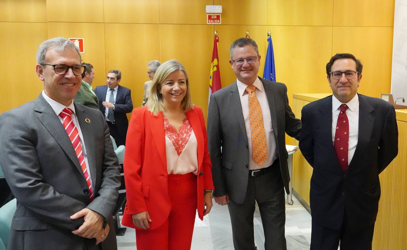 Teresa Rodríguez toma posesión como nueva directora de Producción Agrícola y Ganadera.