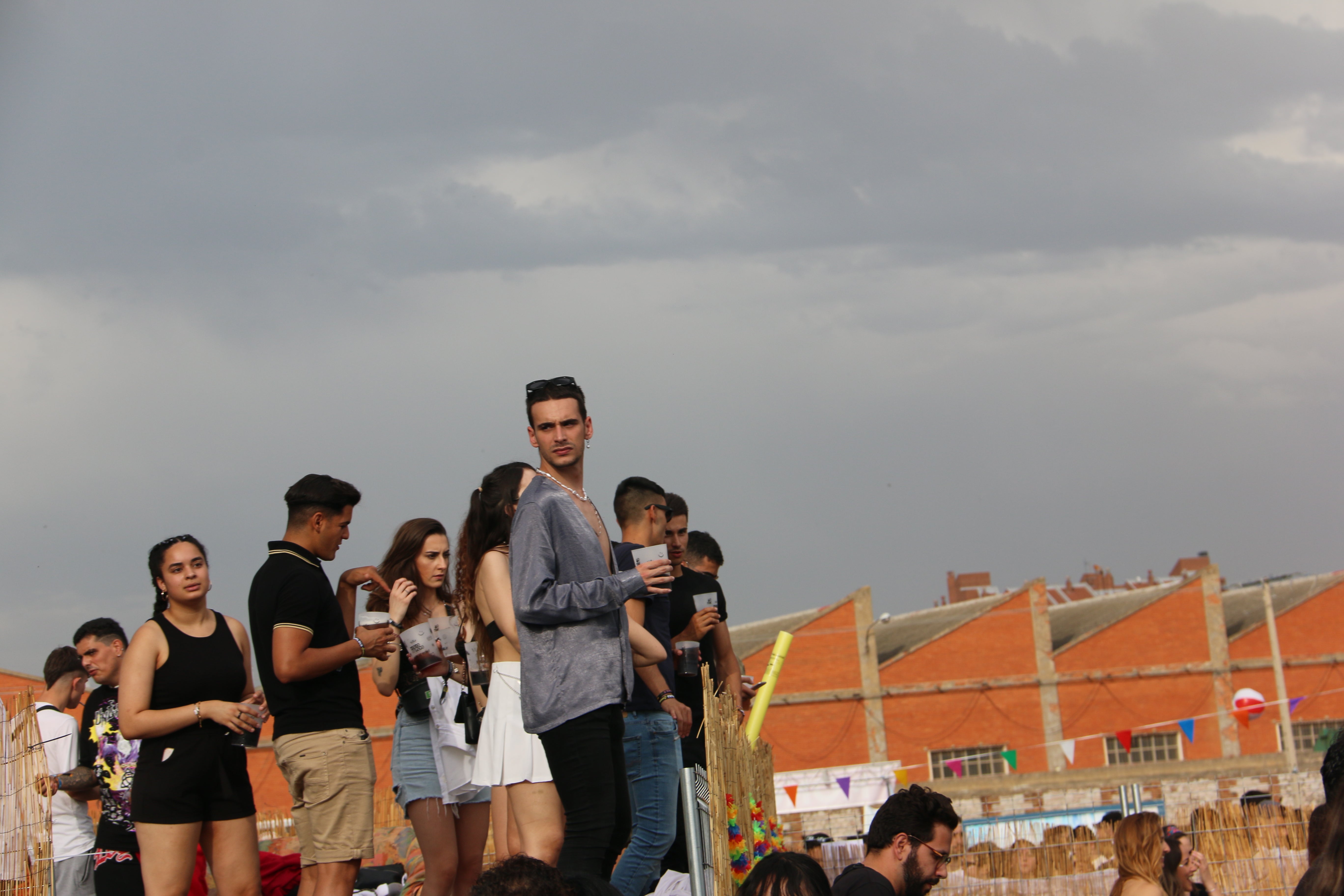 El Monoloco Fest acoge una segunda edición con casi 8.000 jóvenes congregados en el Palacio de exposiciones de León. 