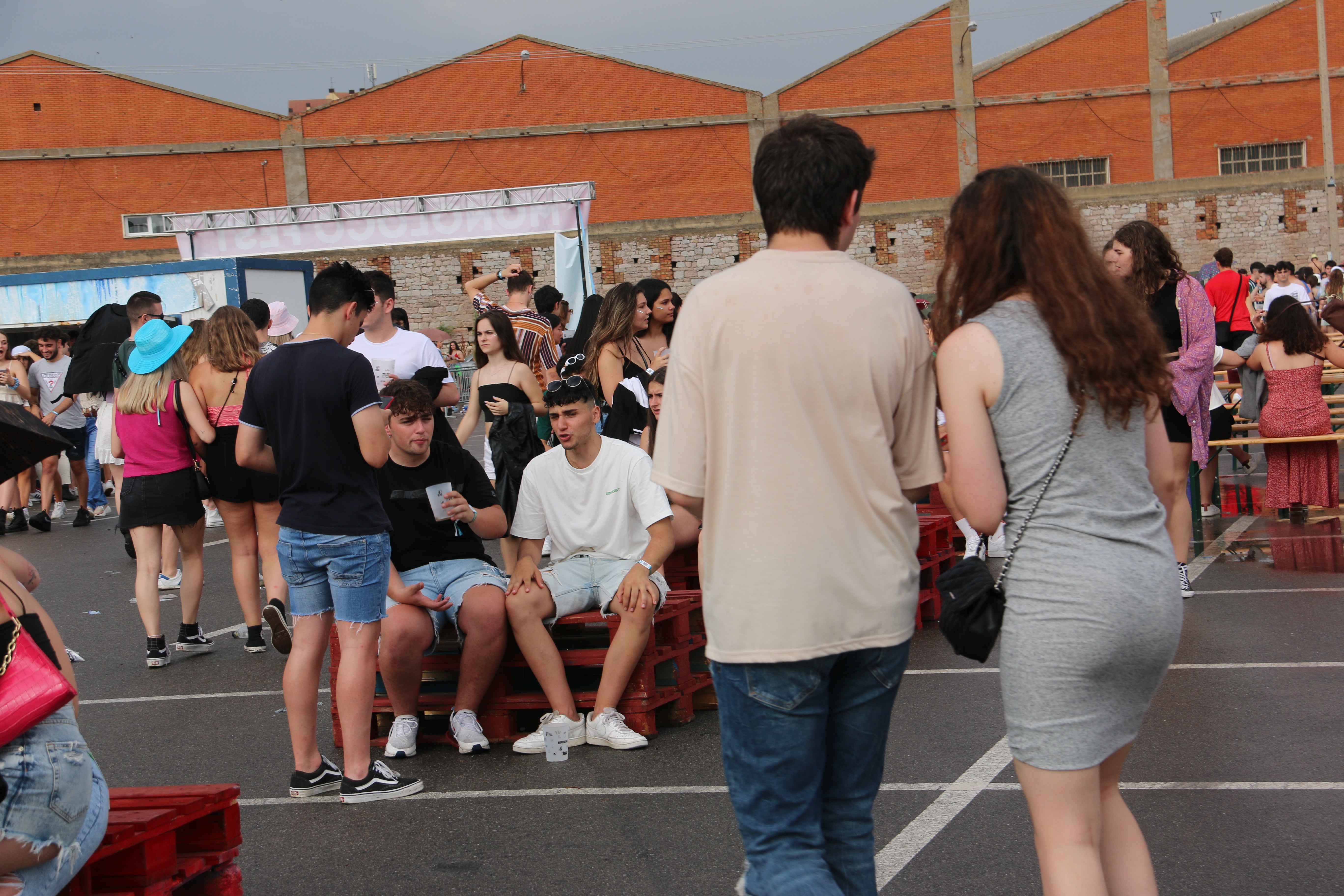 El Monoloco Fest acoge una segunda edición con casi 8.000 jóvenes congregados en el Palacio de exposiciones de León. 