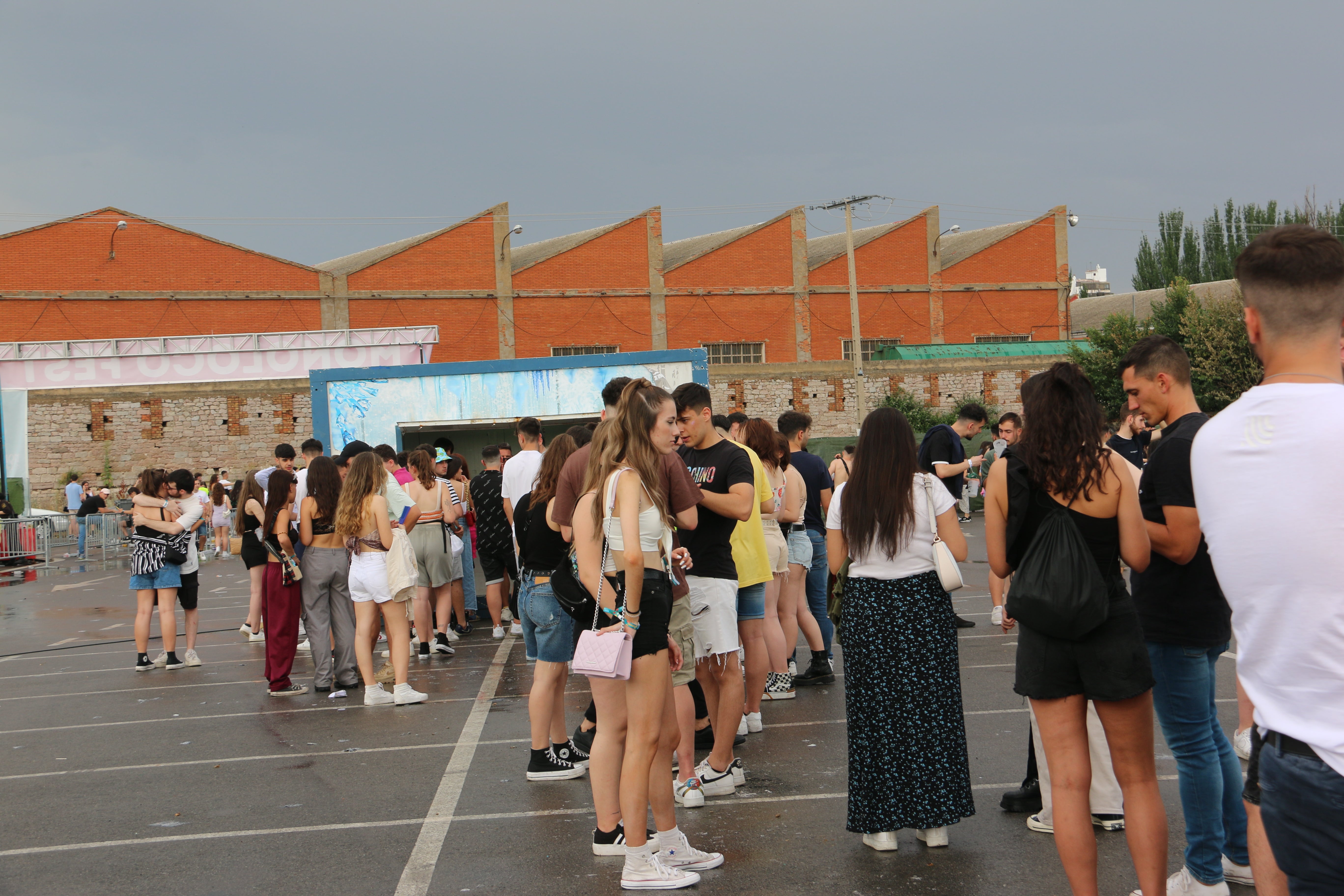 El Monoloco Fest acoge una segunda edición con casi 8.000 jóvenes congregados en el Palacio de exposiciones de León. 