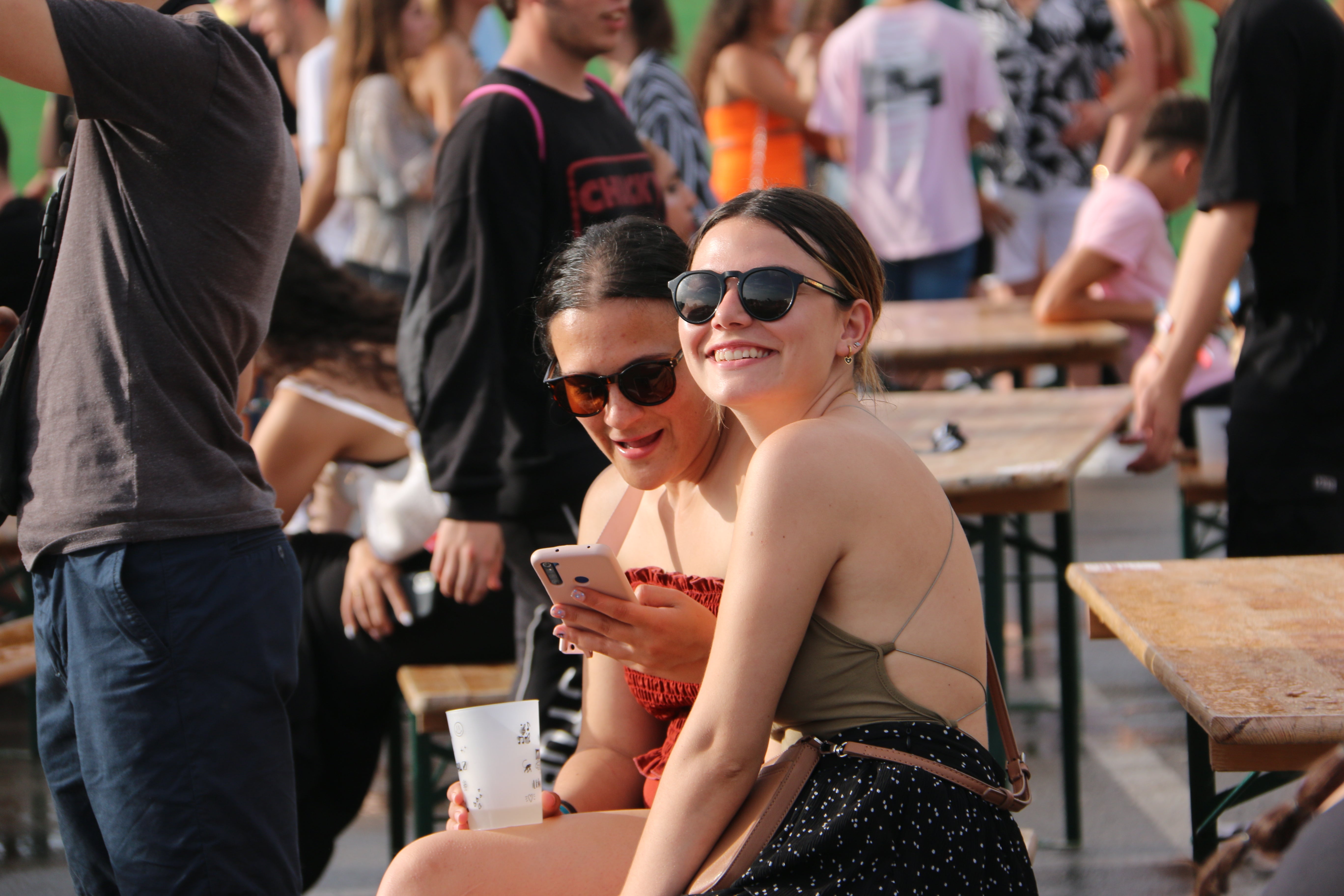 El Monoloco Fest acoge una segunda edición con casi 8.000 jóvenes congregados en el Palacio de exposiciones de León. 