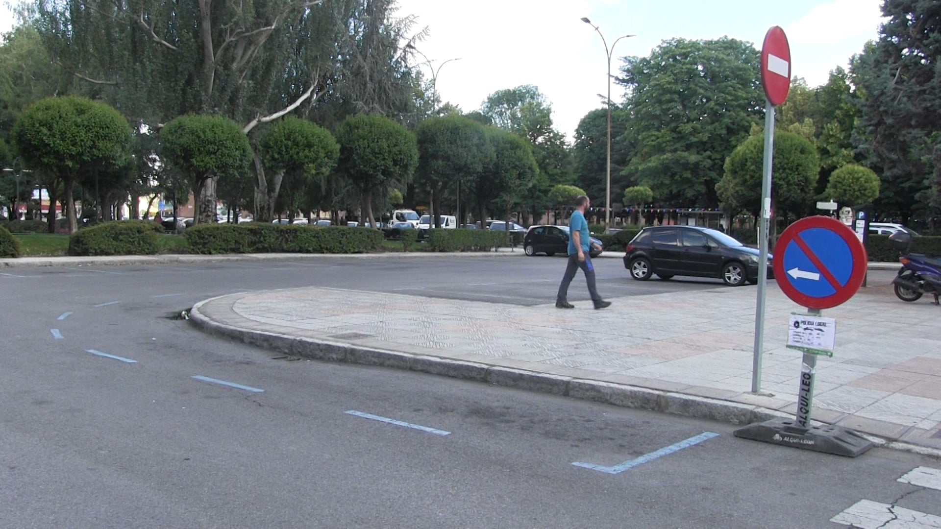 Fotos: Prohibido aparcar por traslado de mercado