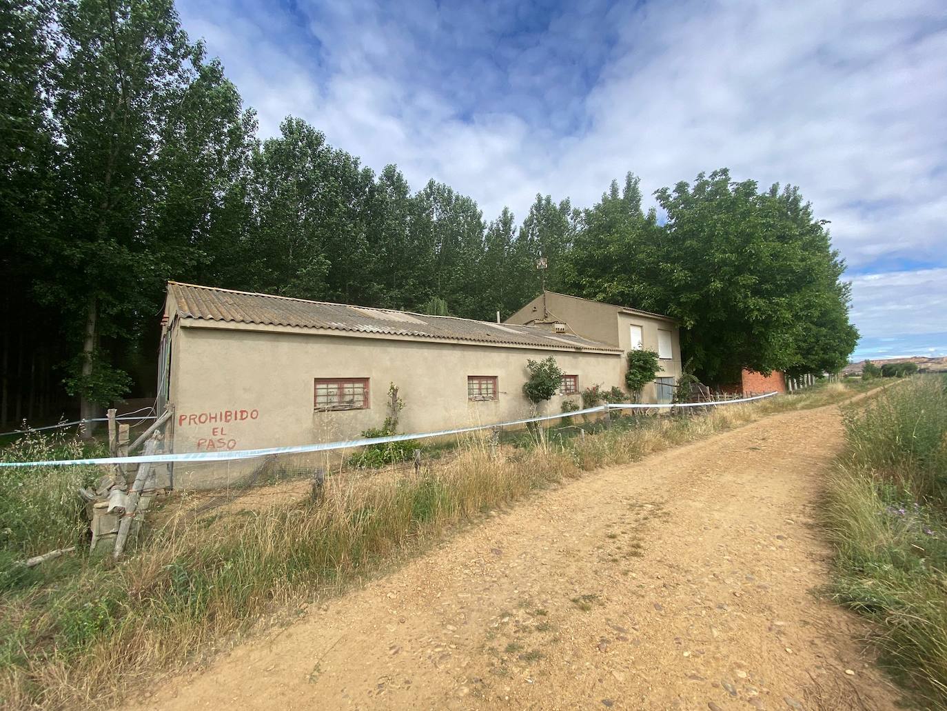 La Guardia Civil investiga la muerte de un hombre apuñalado en el cuello en Villagarcía de la Vega. 