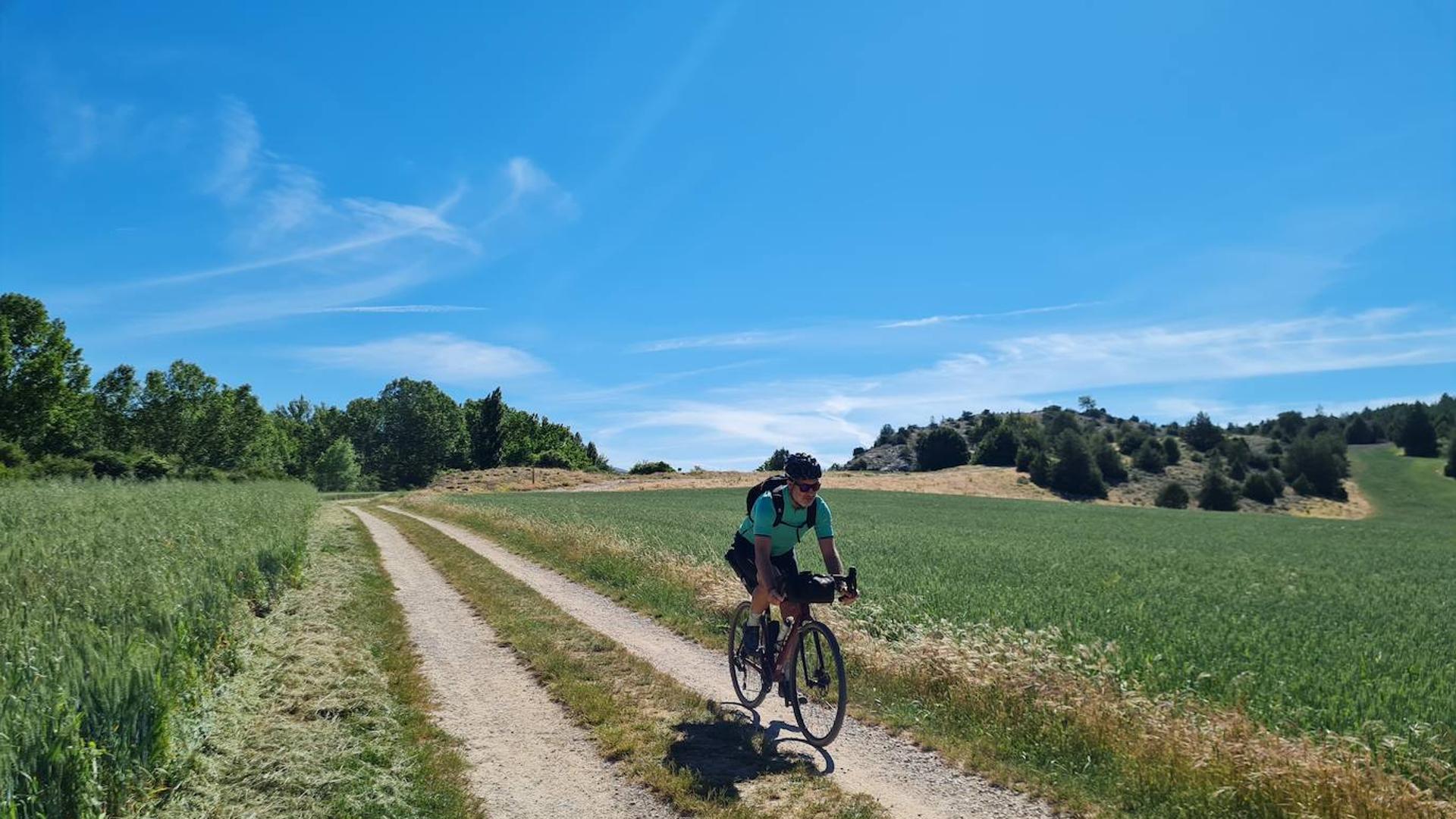 El Camino del Cid, en bici | Covarrubias - Langa de Duero: Crema del sol y 're-desayunos'