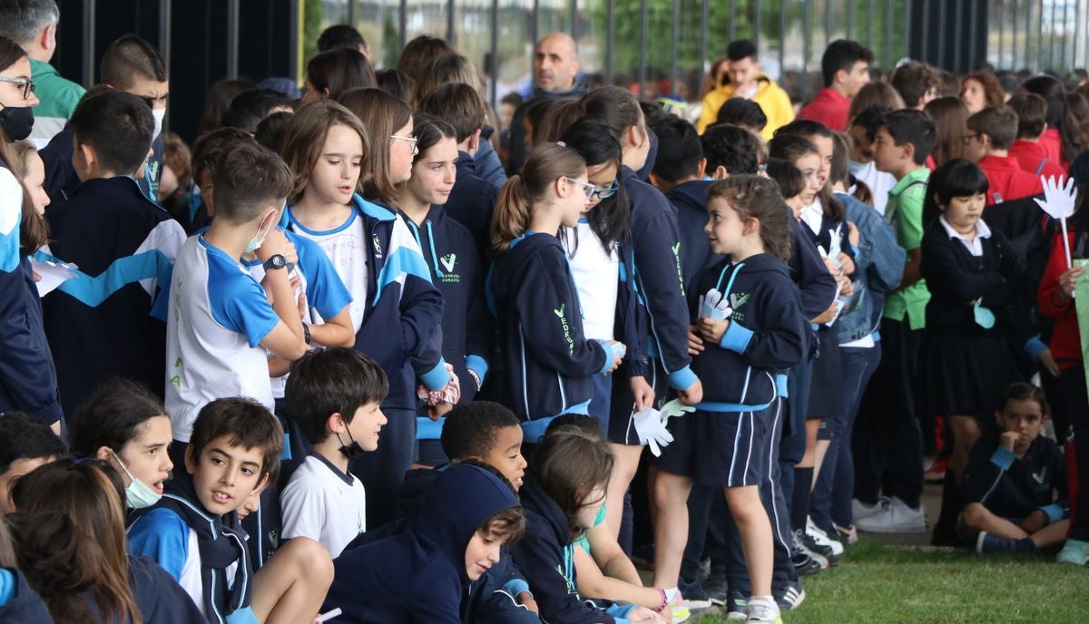 Centenares de alumnos de Carmelitas Sagrado Corazón, Carmelitas Nuestra Señora del Carmen, Discípulas y Divina Pastora participan en la adhesión de sus centros al Pacto Educativo Global