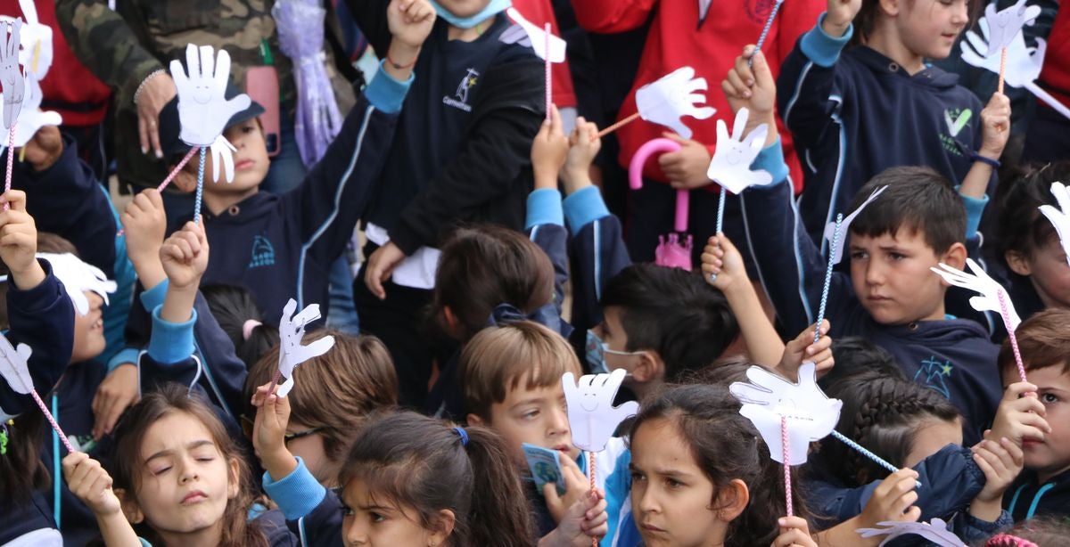 Centenares de alumnos de Carmelitas Sagrado Corazón, Carmelitas Nuestra Señora del Carmen, Discípulas y Divina Pastora participan en la adhesión de sus centros al Pacto Educativo Global