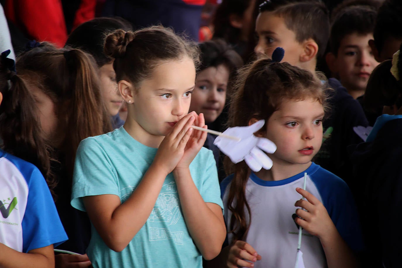 Centenares de alumnos de Carmelitas Sagrado Corazón, Carmelitas Nuestra Señora del Carmen, Discípulas y Divina Pastora participan en la adhesión de sus centros al Pacto Educativo Global