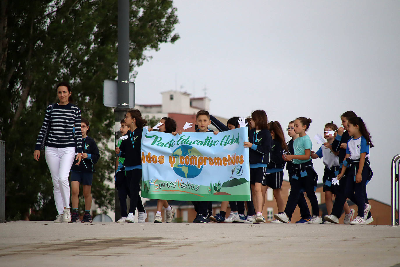 Centenares de alumnos de Carmelitas Sagrado Corazón, Carmelitas Nuestra Señora del Carmen, Discípulas y Divina Pastora participan en la adhesión de sus centros al Pacto Educativo Global