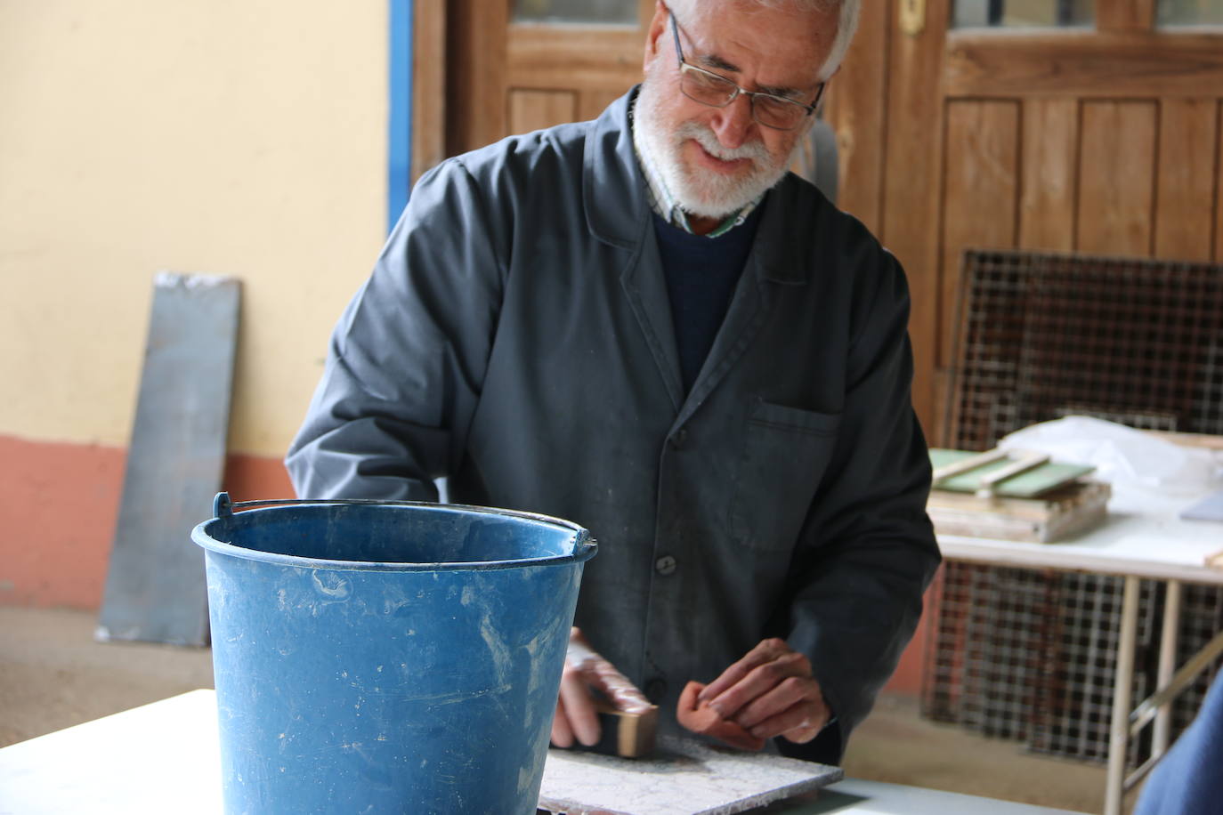 Este curso se ofertan 13 especialidades entre el 20 de junio y el 5 de agosto |Como novedad, dos profesores de la extinta escuela de restauración de Venecia imparten dos cursos de color y de estuco de mármol.