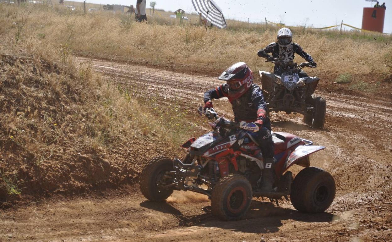 Dirt track y flat track en abierto en Los Cucharales