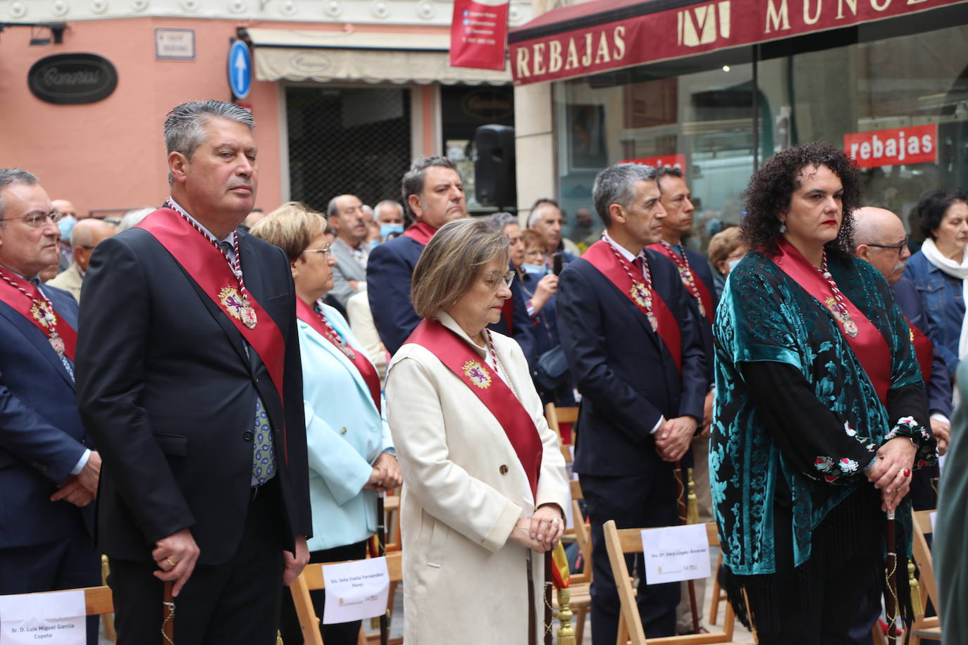Fotos: León celebra la tradicional misa de San Juan en la capilla del Cristo de la Victoria