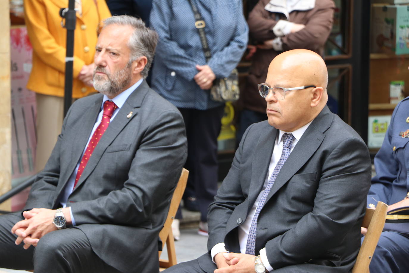 Fotos: León celebra la tradicional misa de San Juan en la capilla del Cristo de la Victoria