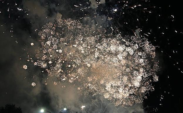 Galería. Una noche especial en la que los leoneses celebraron la vuelta a la normalidad.