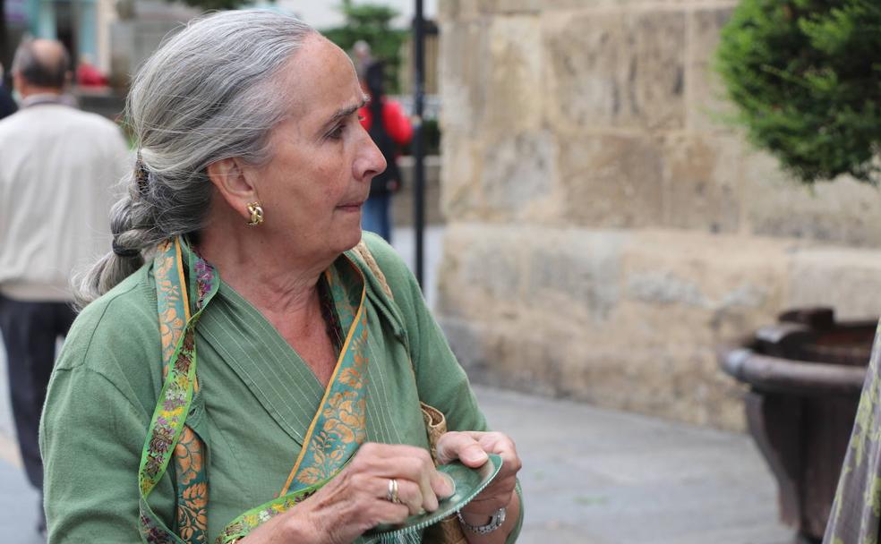 Una integrante del Grupo Tenada pide 'una perra pa' San Juan'