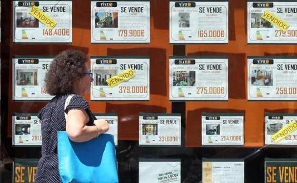 Las hipotecas constituidas en la provincia han caído en el mes de abril, pero se ha invertido más en este tipo de operaciones que en 2021.