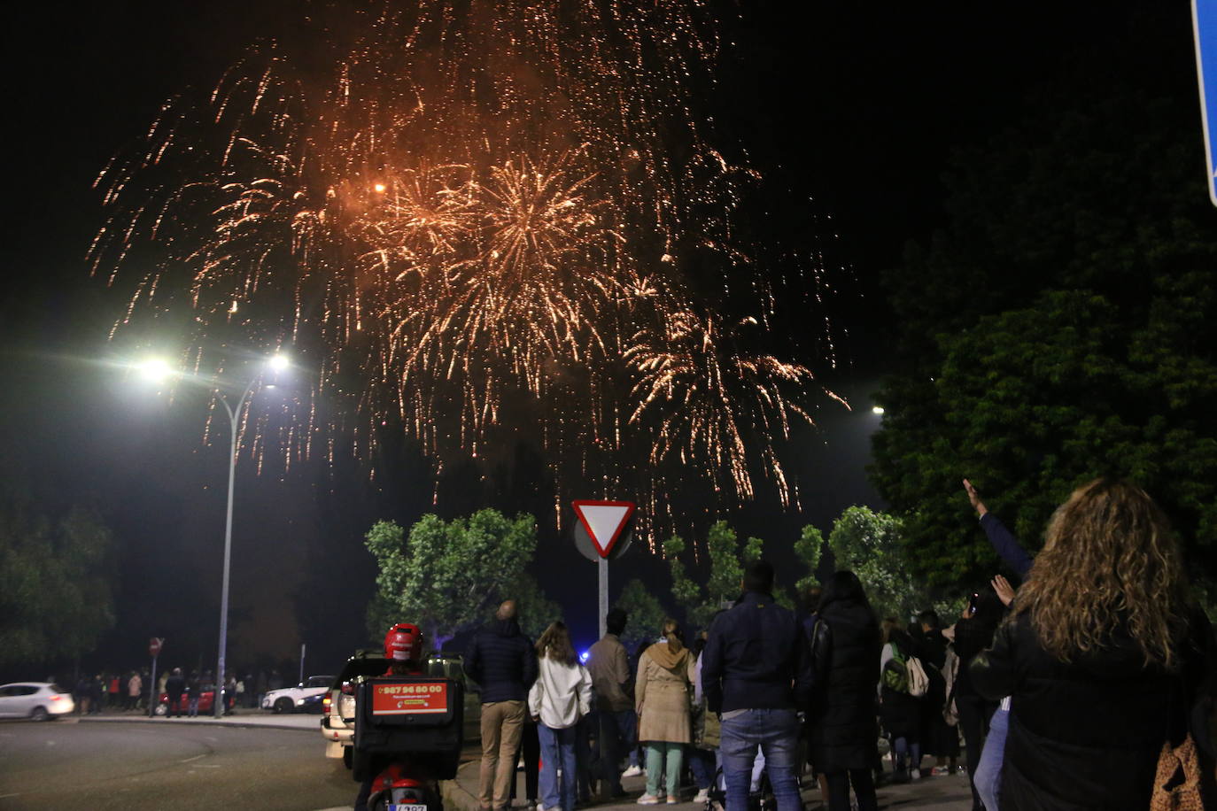 La lluvia hizo una pausa para León volviera a disfrutar de la noche más mágica 