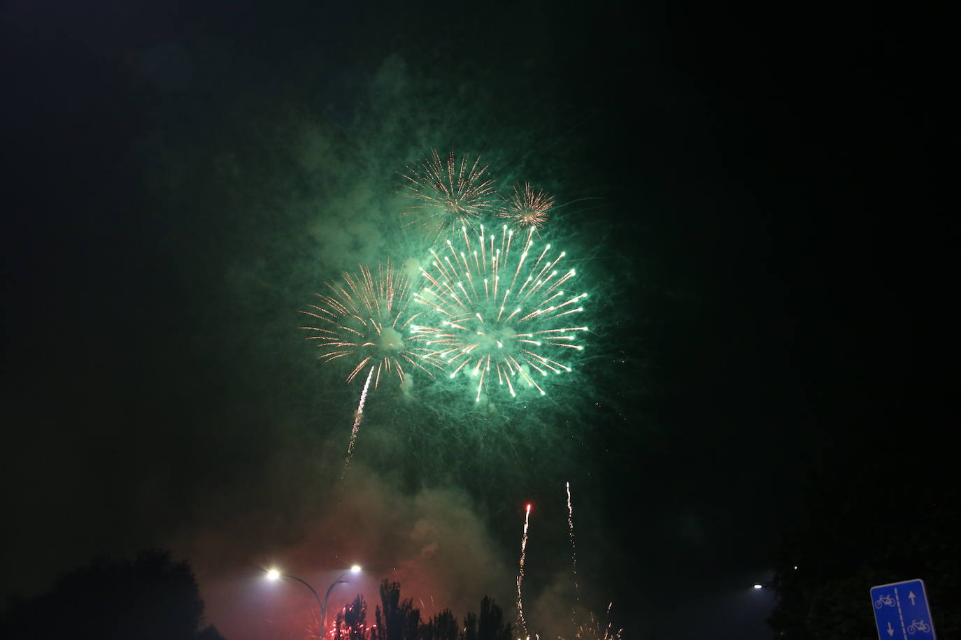 La lluvia hizo una pausa para León volviera a disfrutar de la noche más mágica 