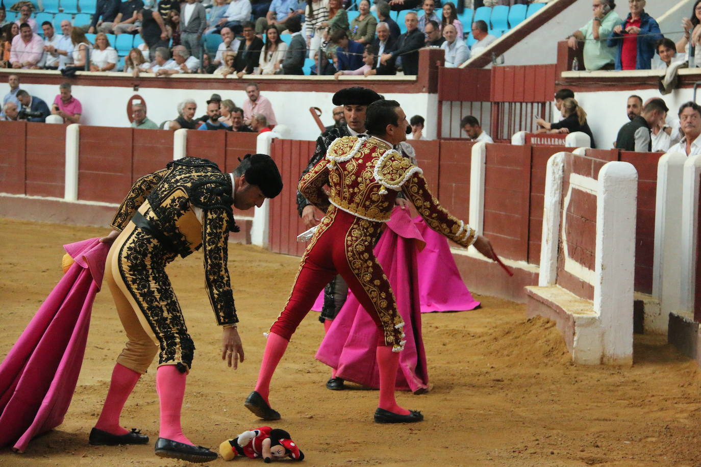 Manzanares durante un lance de la corrida