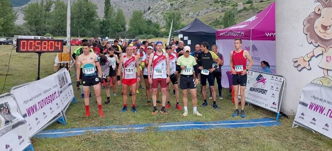 Víctor García y Ángela Tejeror se cuelgan la corona en la Reina Trail. Iván Hospital y Jaquline López se proclaman vencedores de la prueba corta, la 'Besande Trail'. 