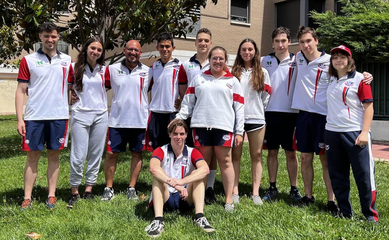 Representación leonesa en el Territorial Absoluto/Junior de natación. 