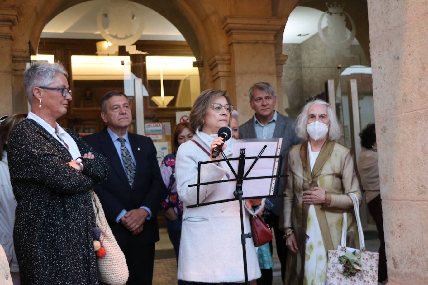Recitación del recorrido literario Memorial Miguel Delgado. 
