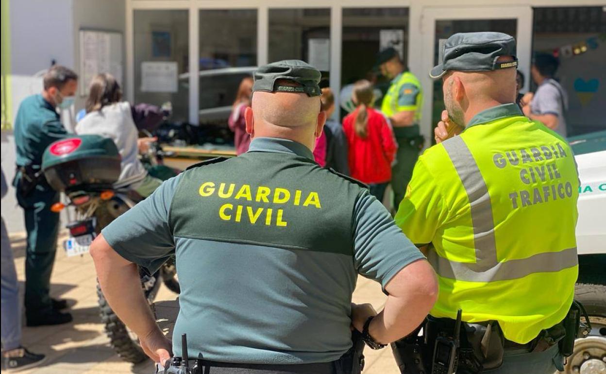 Presencia de la Guardia Civil en los centros escolares de la provincia.