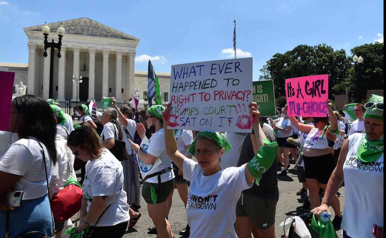 Protesta contra la derogación del derecho al aborto en EE UU.