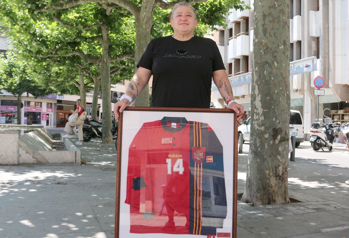 La leonesa recuerda su paso por la selección en la preparación para la primera Eurocopa femenina del fútbol nacional, en 1997