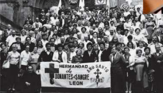 De las fotos en blanco y negro hasta 2022, la hermandad de donantes repasa sus 50 años regalando vida.