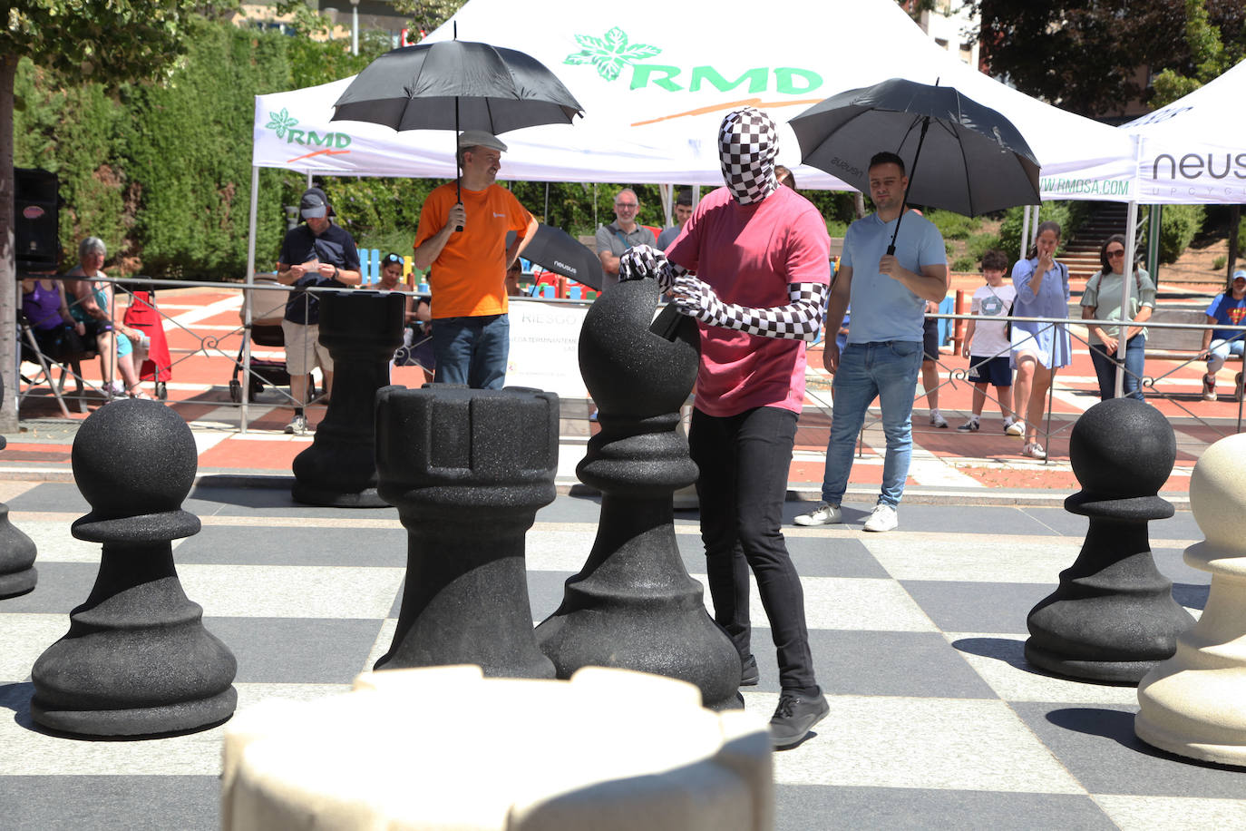Las actividades paralelas al torneo dan color y alegría a las calles de la capital leonesa