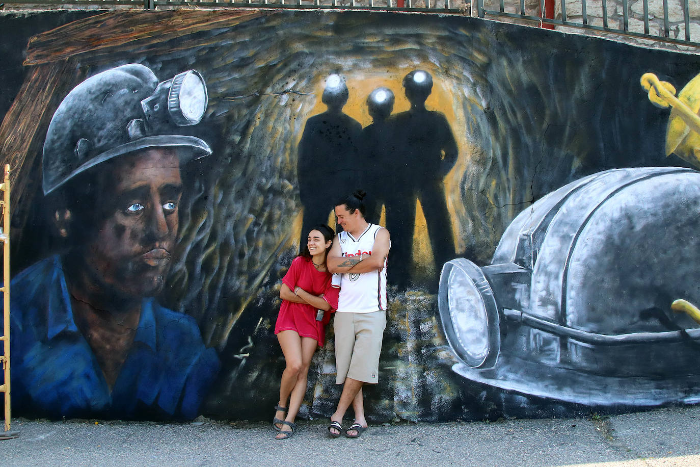 Mural dedicado a la minería en Santa Lucía de Gordón