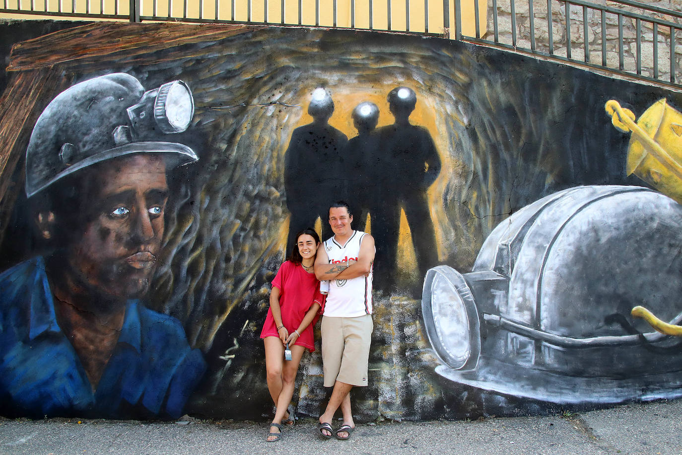 Mural dedicado a la minería en Santa Lucía de Gordón