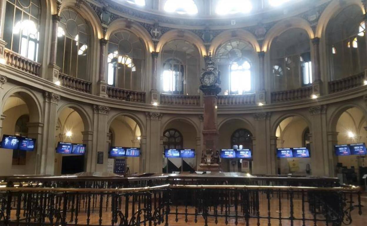 Interior de la Bolsa de Madrid. 