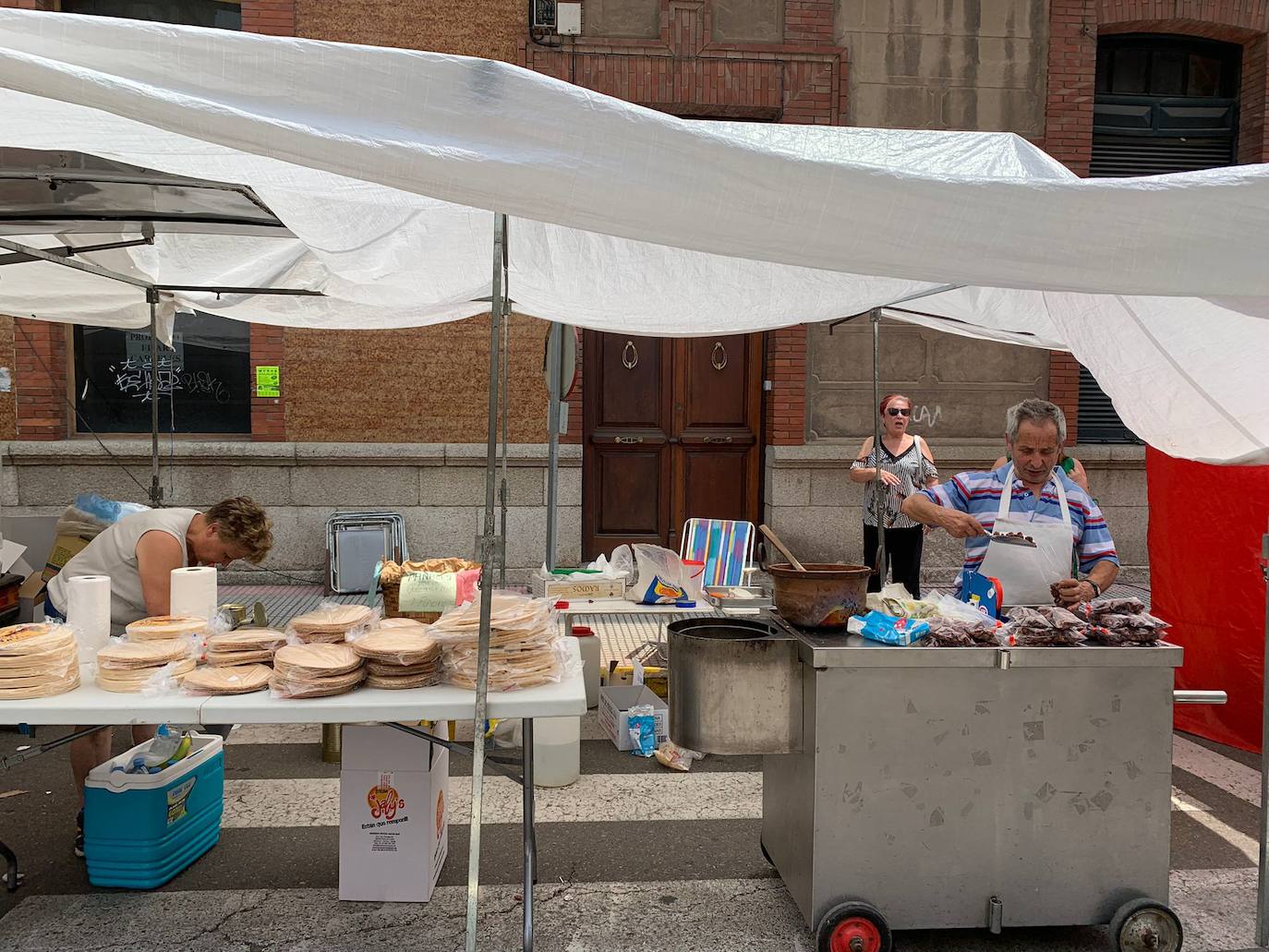 La artesanía y los productos de la zona vuelven a ensalzarse en una de las ferias que atrae a miles de turistas.